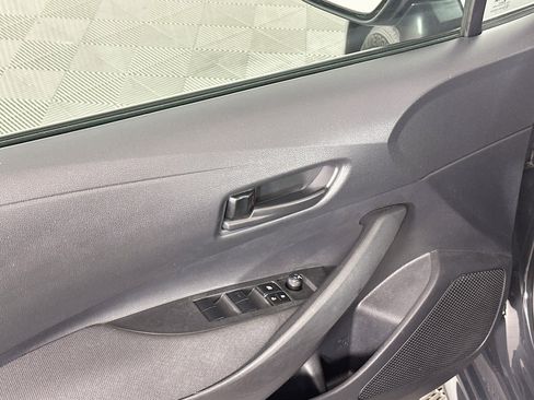 Used 2025 Toyota Corolla LE FWD image 15