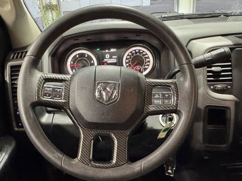 Used 2018 RAM 2500 Tradesman w/ Chrome Appearance Group image 18