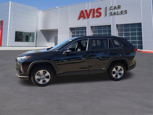 Used 2025 Toyota RAV4 XLE image 2