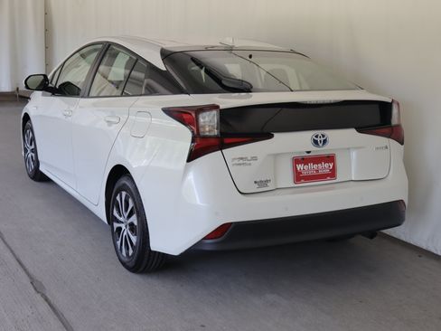Used 2019 Toyota Prius LE AWD/4WD image 23