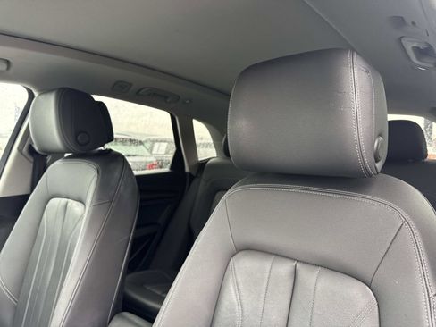 Used 2021 Audi Q5 Premium Plus w/ Premium Plus Package image 23