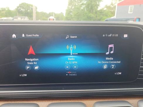 Used 2020 Mercedes-Benz GLS 450 4MATIC image 27