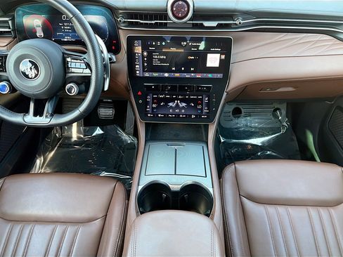 Certified 2024 Maserati Grecale GT image 19