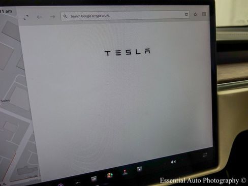 Used 2022 Tesla Model S image 26