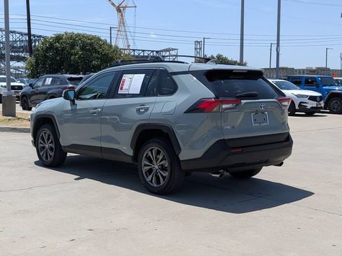 Used 2023 Toyota RAV4 XLE Premium AWD/4WD image 9