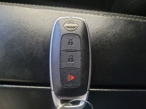 Used 2024 Nissan Rogue S AWD/4WD image 32
