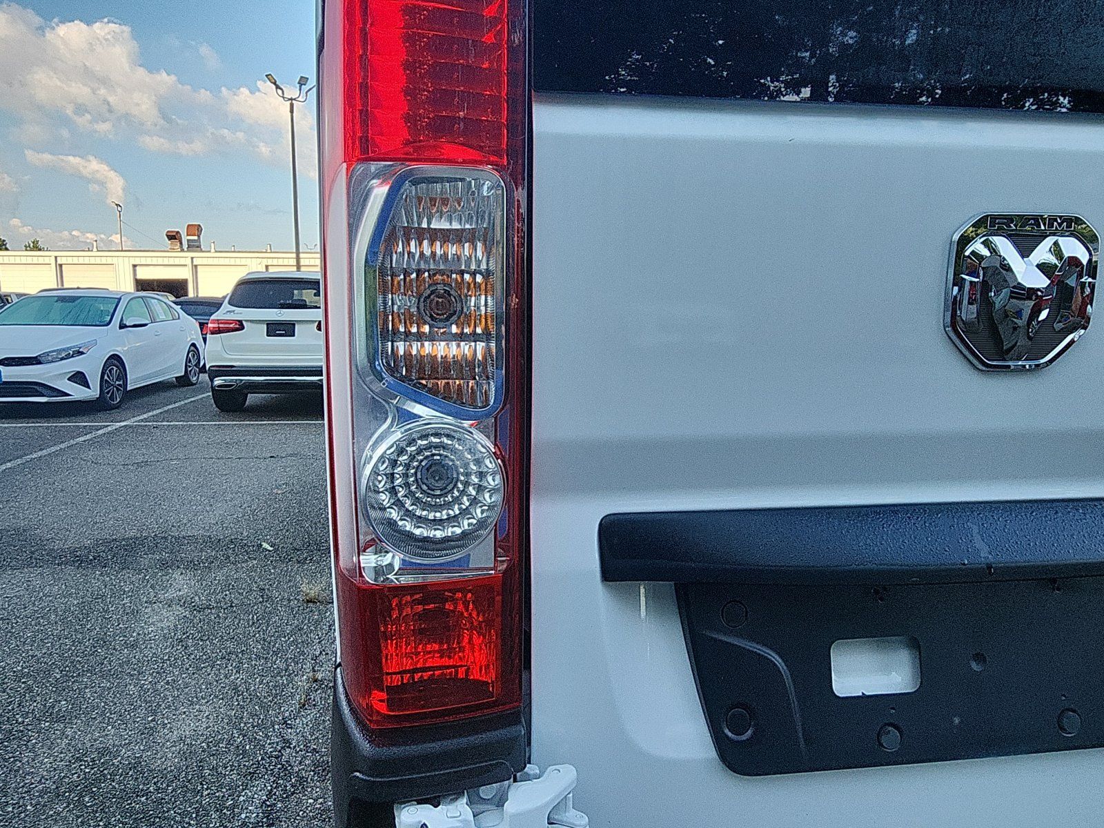 Used 2025 RAM ProMaster 2500 w/ U-Haul Equipment Group FWD image 10