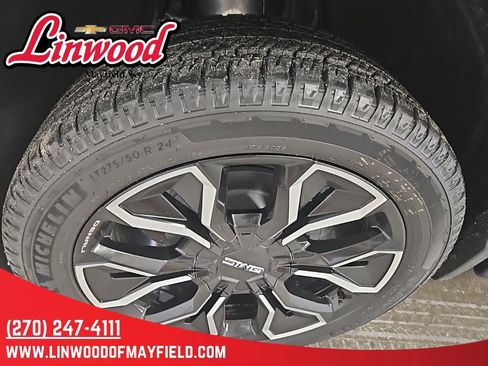 New 2025 GMC Sierra EV Denali image 8