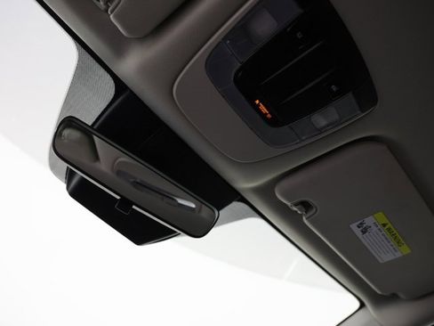 Used 2023 Kia Sorento LX image 20