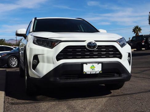 Used 2019 Toyota RAV4 XLE image 18