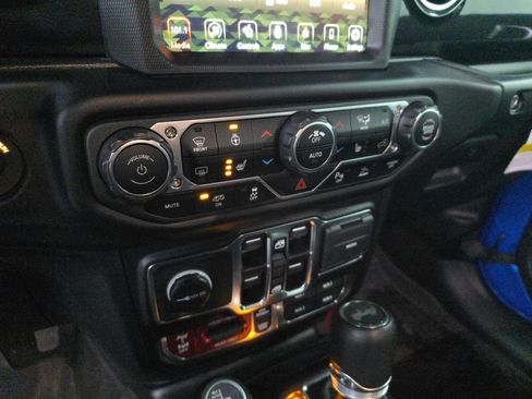 Used 2023 Jeep Wrangler Unlimited Rubicon 392 w/ Xtreme Recon 35" Tire Package image 29