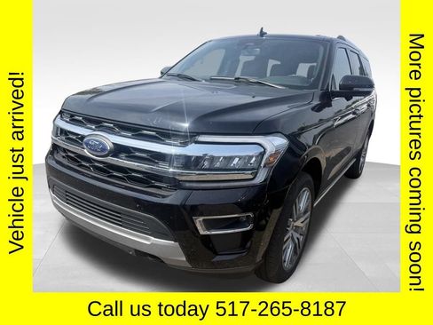 Used 2023 Ford Expedition Limited AWD/4WD image 2