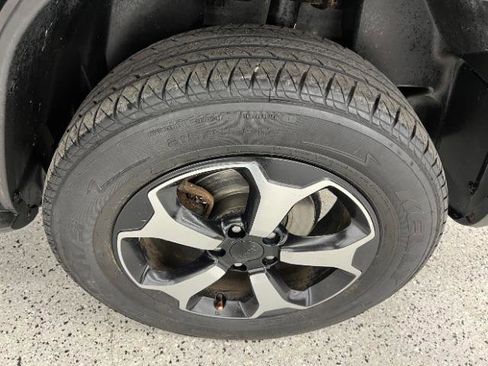 Used 2019 Jeep Renegade Trailhawk w/ Cold Weather Group II AWD/4WD image 36