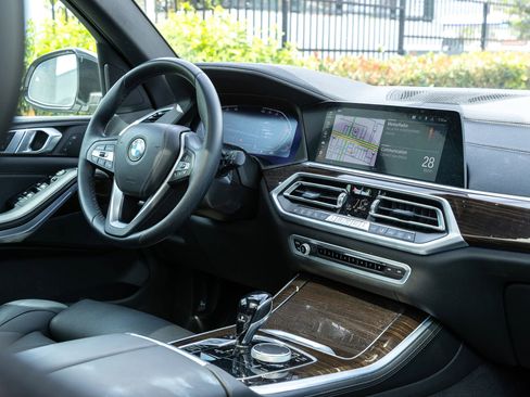 Used 2023 BMW X5 xDrive40i AWD/4WD image 36