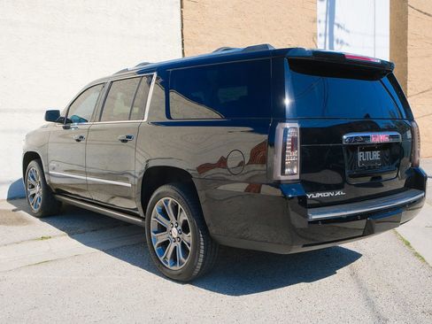 Used 2015 GMC Yukon XL Denali w/ Premium Package image 4