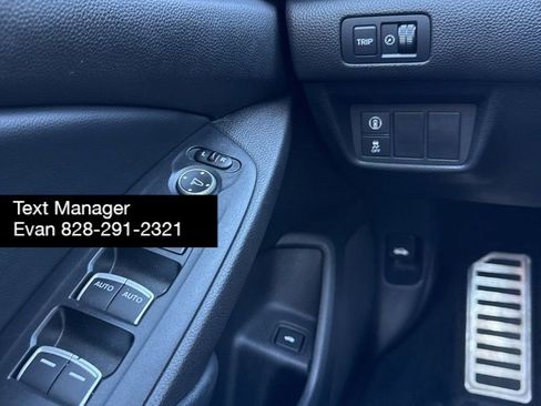 Used 2018 Honda Accord Sport image 11