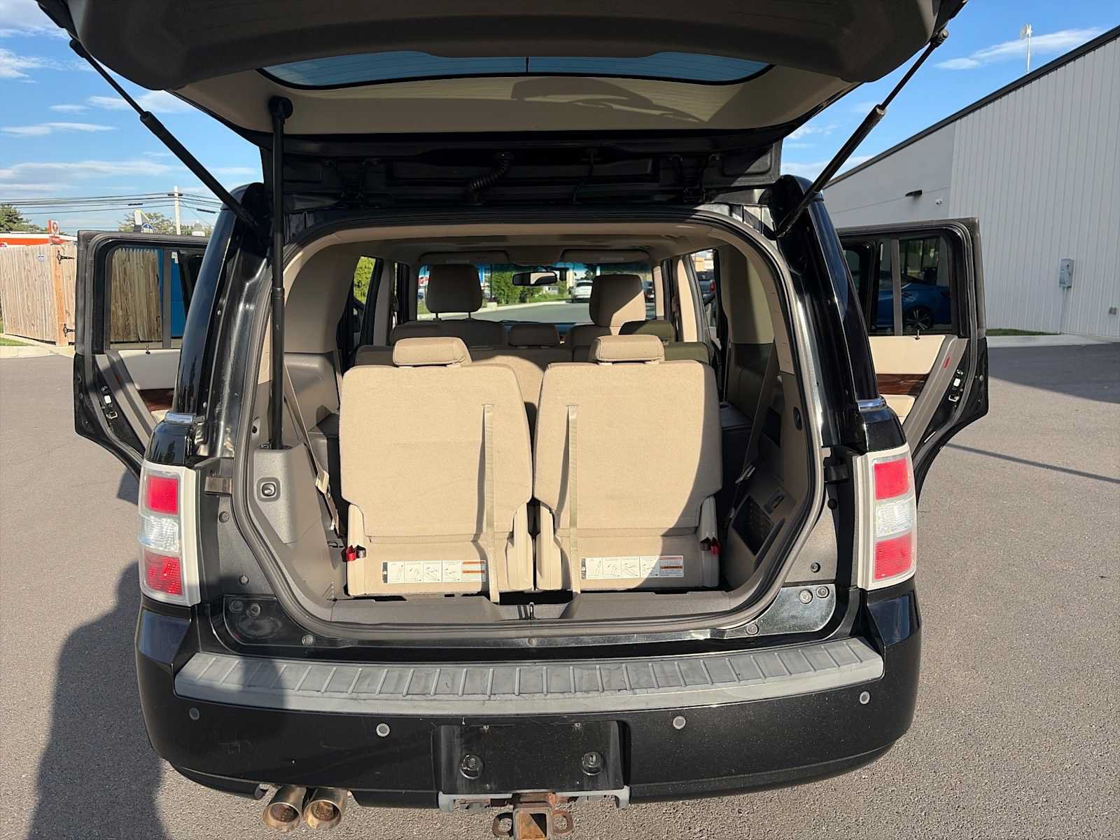 Used 2011 Ford Flex SEL w/ Rapid Spec Order Code FWD image 23