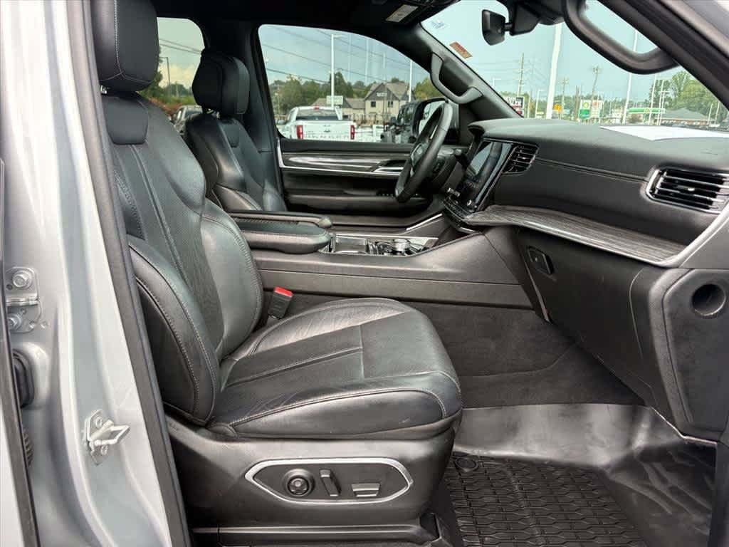 Used 2022 Jeep Wagoneer Series II AWD/4WD image 5