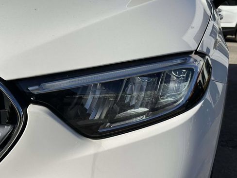 Used 2024 Mercedes-Benz GLC 300 4MATIC image 9