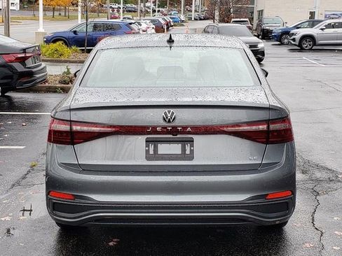 New 2026 Volkswagen Jetta SE image 4