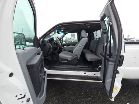 Used 2016 Ford F350 XL w/ XL Appearance Package image 12