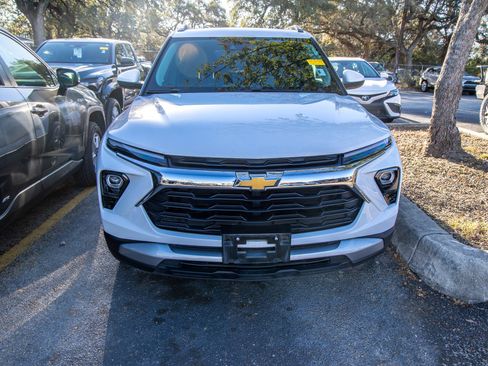 Used 2024 Chevrolet TrailBlazer LT w/ Driver Confidence Package image 4