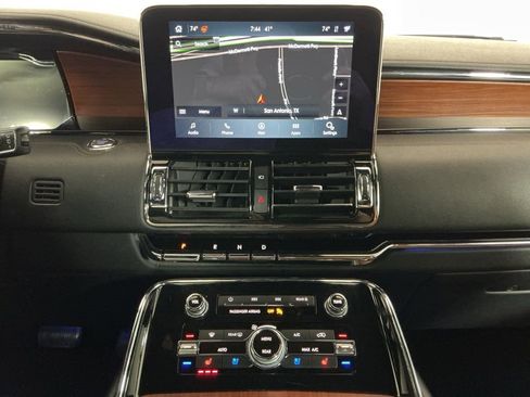 Used 2020 Lincoln Navigator Reserve w/ Equipment Group 208A Reserve image 10
