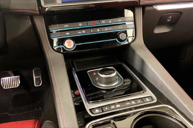 Used 2017 Jaguar F-PACE R-Sport AWD/4WD image 7