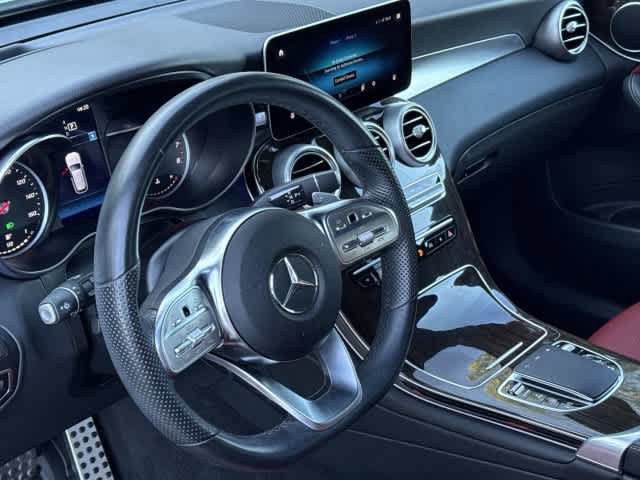 Used 2022 Mercedes-Benz GLC 300 image 2