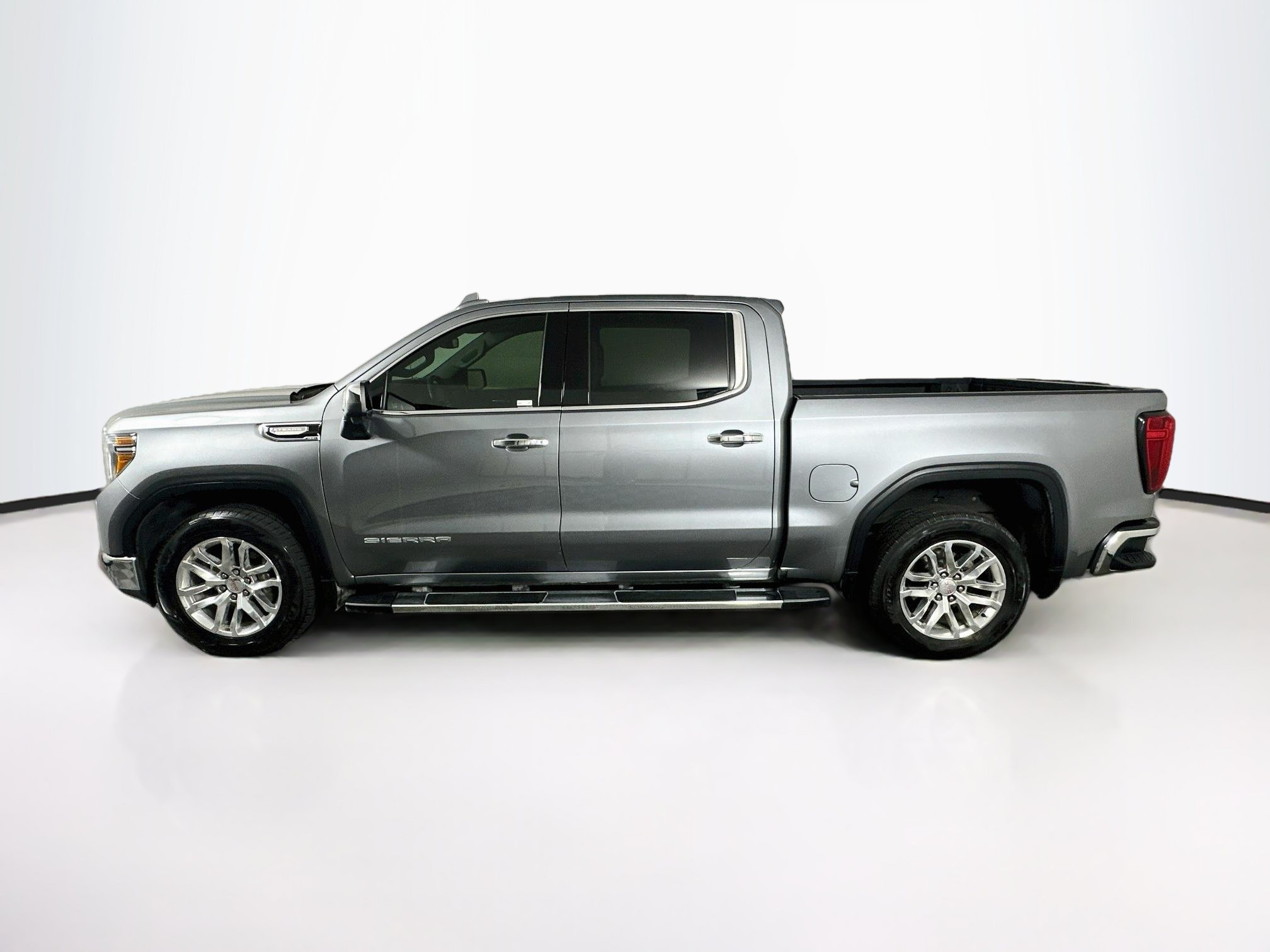 Used 2020 GMC Sierra 1500 SLT RWD image 4