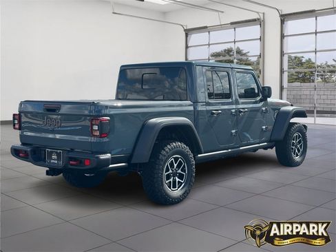 New 2025 Jeep Gladiator Rubicon w/ Convenience Group image 4