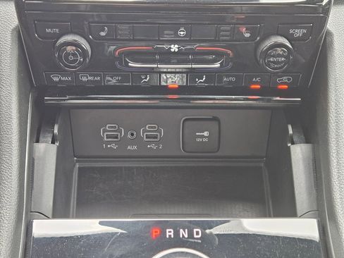 Used 2024 Jeep Grand Cherokee Altitude AWD/4WD image 14