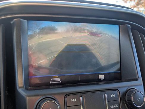 Used 2022 Chevrolet Colorado LT image 14