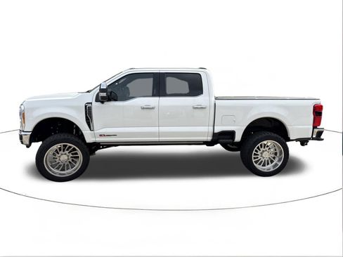 Used 2023 Ford F250 King Ranch w/ Chrome Package image 4