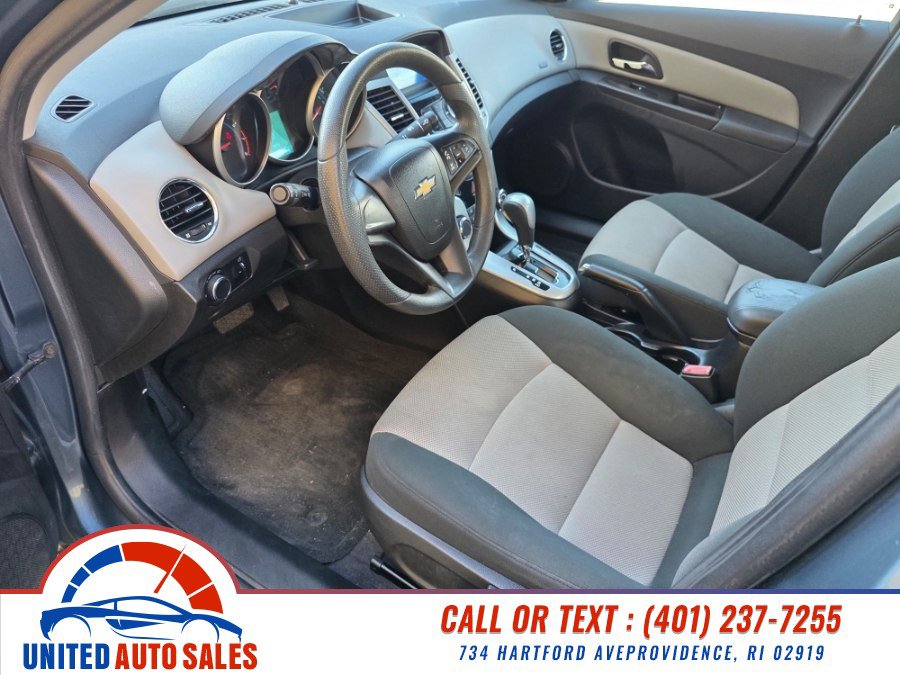 Used 2012 Chevrolet Cruze LS w/ Connectivity Package FWD image 9