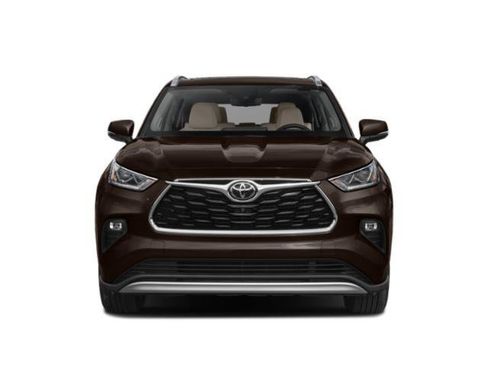 Certified 2021 Toyota Highlander Platinum AWD/4WD image 4