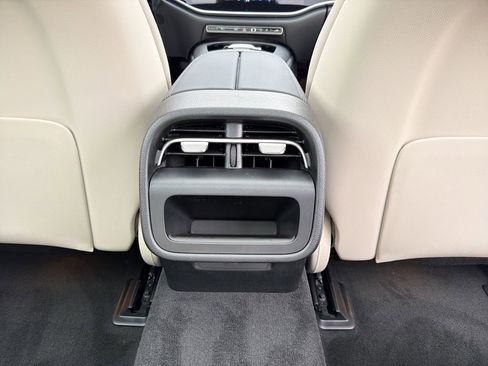 New 2026 Mercedes-Benz E 350 4MATIC Sedan image 23