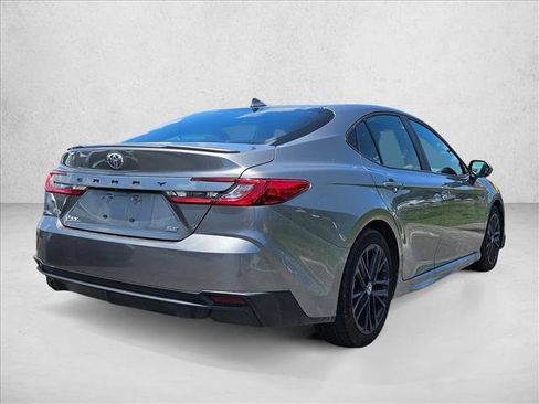 Used 2025 Toyota Camry SE FWD image 6