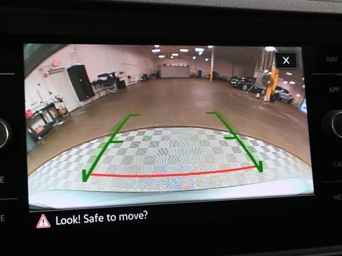 Used 2024 Volkswagen Jetta SEL image 29