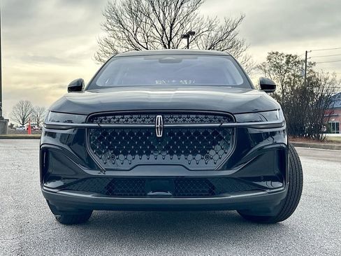 New 2026 Lincoln Nautilus Premier w/ Jet Appearance Package AWD/4WD image 5