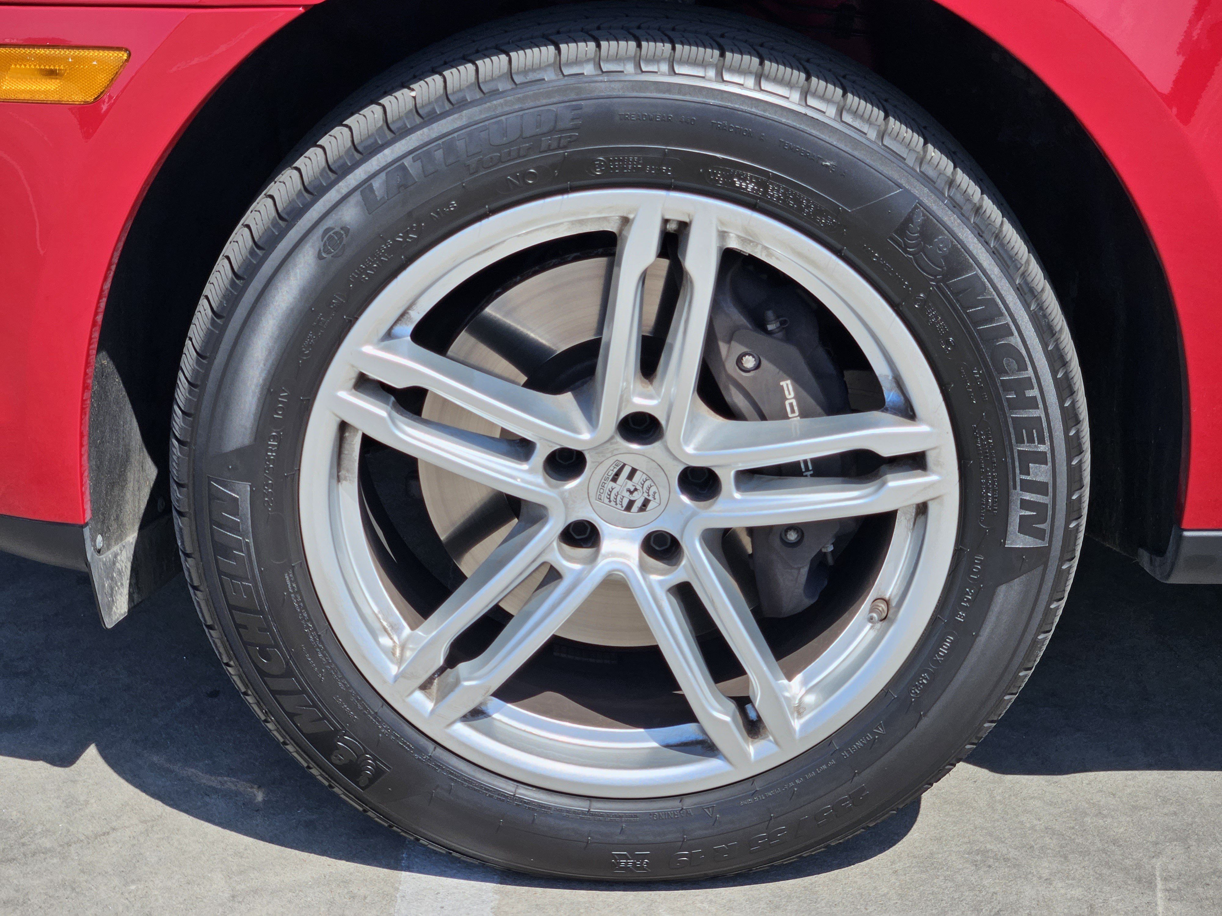 Certified 2026 Porsche Macan AWD/4WD image 14