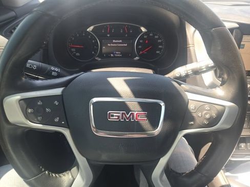 Used 2021 GMC Terrain SLT w/ Infotainment Package II FWD image 9