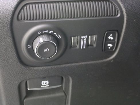 Used 2023 Jeep Wagoneer Series II image 13