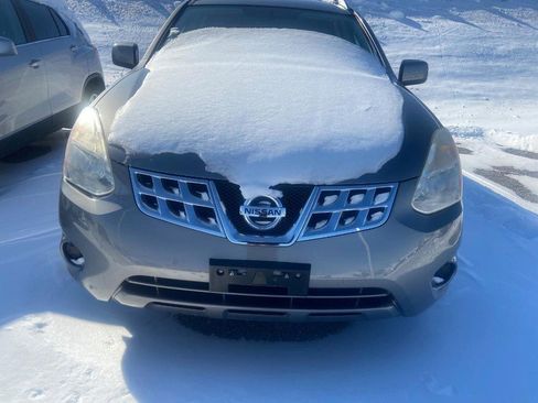 Used 2013 Nissan Rogue SV image 3