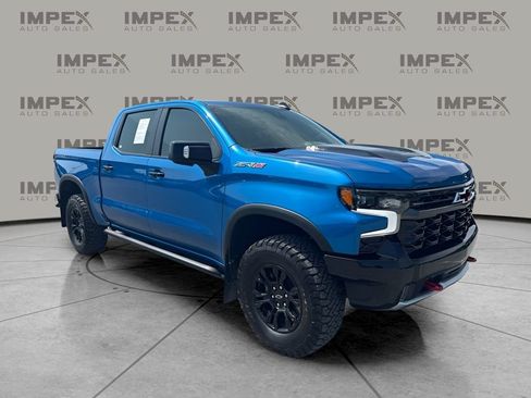 Used 2022 Chevrolet Silverado 1500 ZR2 w/ Technology Package AWD/4WD image 8