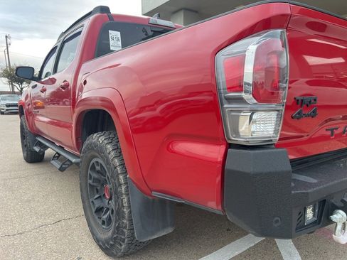 Used 2022 Toyota Tacoma TRD Sport w/ TRD Premium Sport Package image 17