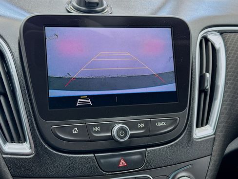 Used 2019 Chevrolet Malibu LT image 10