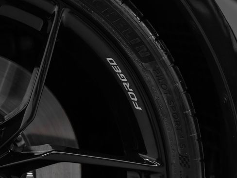 Used 2025 Chevrolet Corvette Z06 image 11