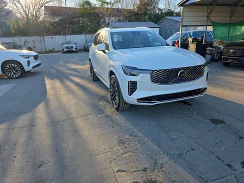 New 2026 Volvo XC90 B6 Plus image 11