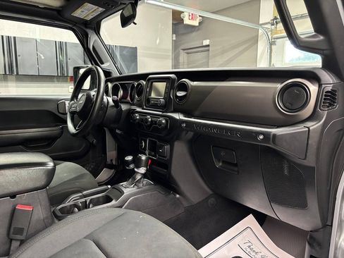 Used 2018 Jeep Wrangler Sport AWD/4WD image 22